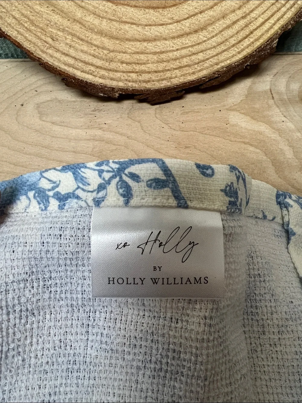 Blue Toile Oven Mitt and Towel Set